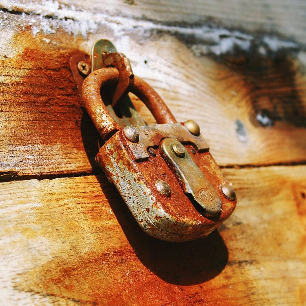 The dangers of old garage doors